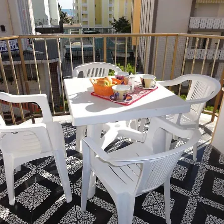 In 36877 Апартаменти *